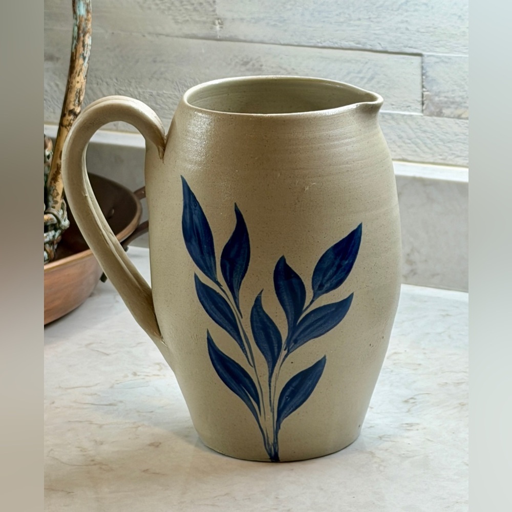 WILLIAMSBURG POTTERY, SMALL, SALT GLAZED PITCHER WITH HAND-PAINTED LEAF DESIGN